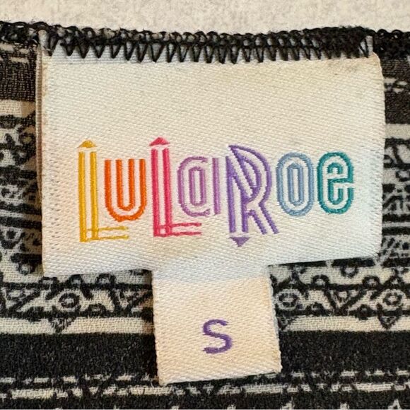 LuLaRoe BlackGray White Striped Kimono Women’s S Water fall Front Short Sleeve. - Picture 8 of 9